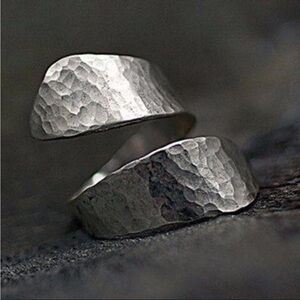𝅺new Hammered Silver Adjustable Ring